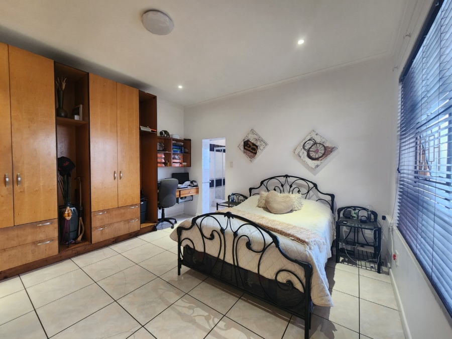 3 Bedroom Property for Sale in Levallia Western Cape